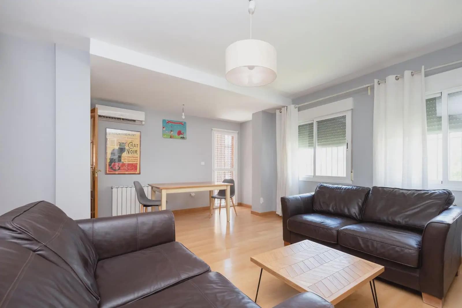 5 chambre Villa/Maison Semi-Mitoyenne à vendre à Vegas del Genil avec garage - 265 000 € (Ref: 9890665)