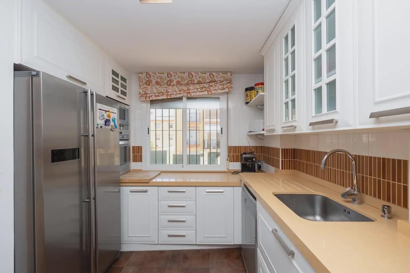 5 chambre Villa/Maison Semi-Mitoyenne à vendre à Vegas del Genil avec garage - 265 000 € (Ref: 9890665)