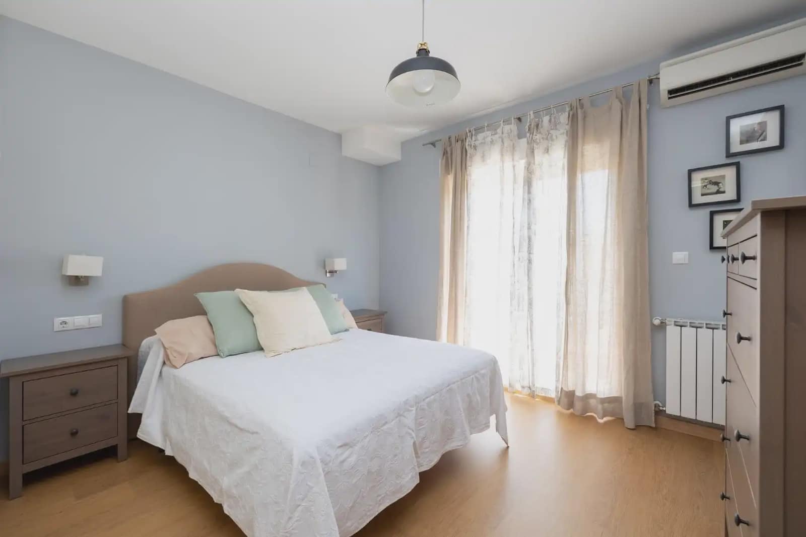5 chambre Villa/Maison Semi-Mitoyenne à vendre à Vegas del Genil avec garage - 265 000 € (Ref: 9890665)
