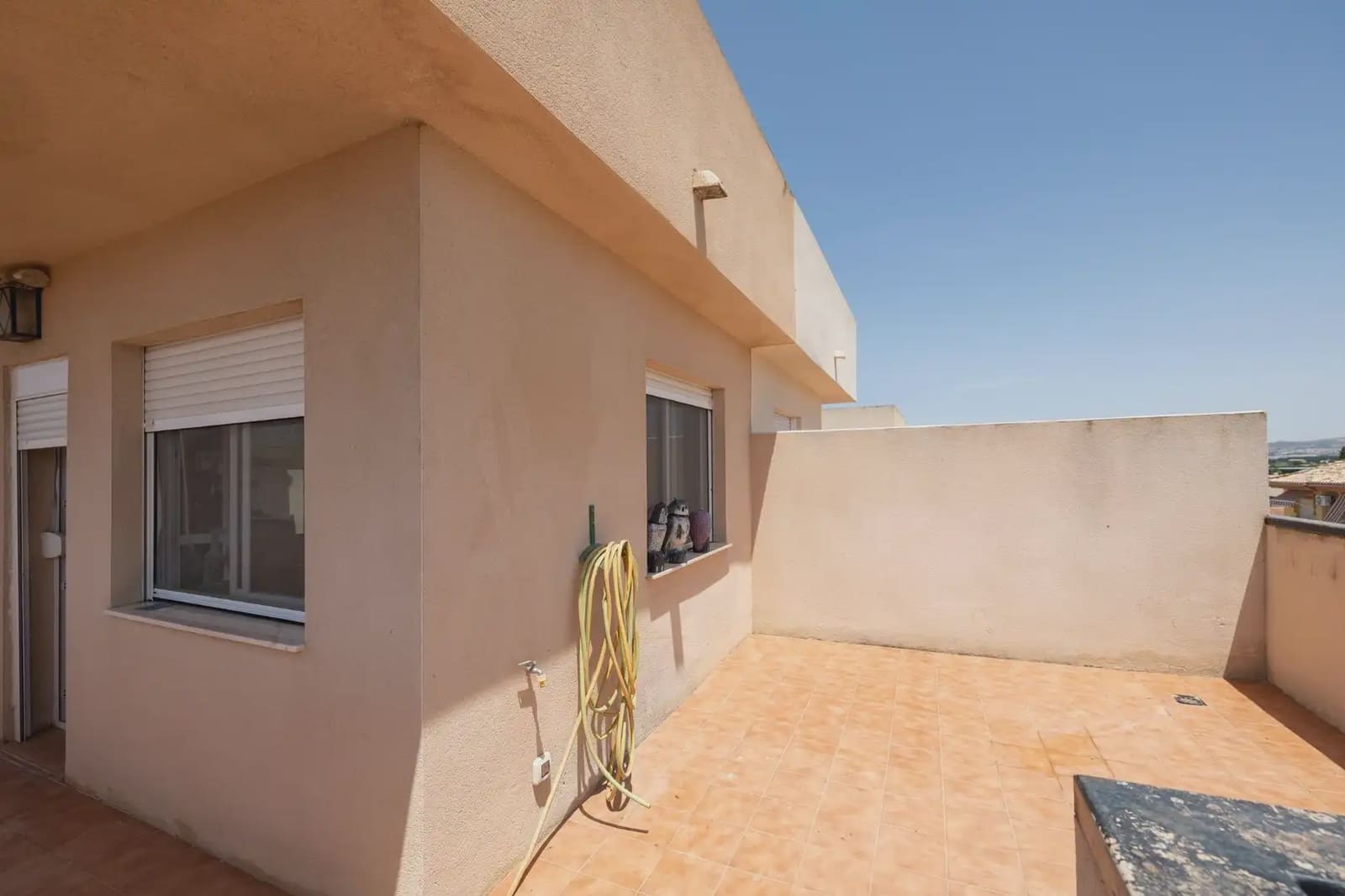 5 chambre Villa/Maison Semi-Mitoyenne à vendre à Vegas del Genil avec garage - 265 000 € (Ref: 9890665)