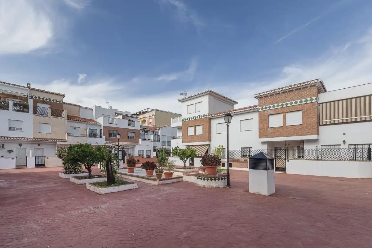 3 quarto Casa em Banda para venda em Gojar com garagem - 249 000 € (Ref: 9890666)