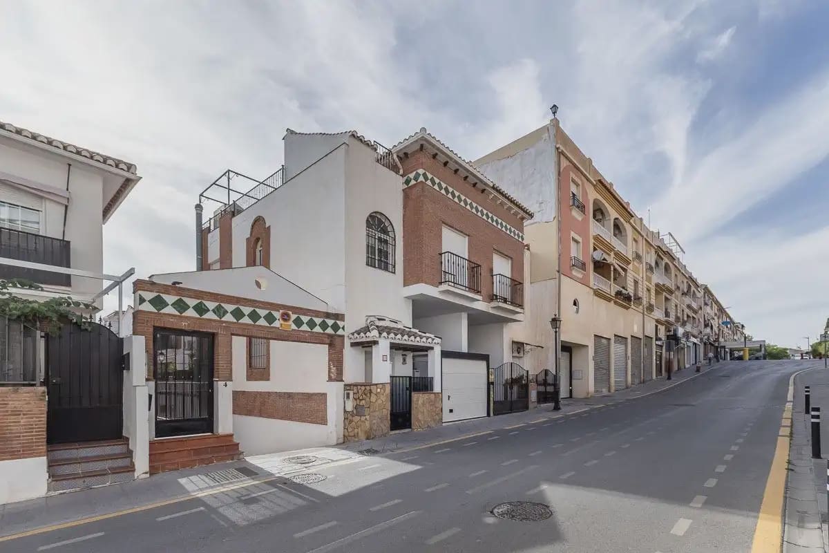 3 quarto Casa em Banda para venda em Gojar com garagem - 249 000 € (Ref: 9890666)