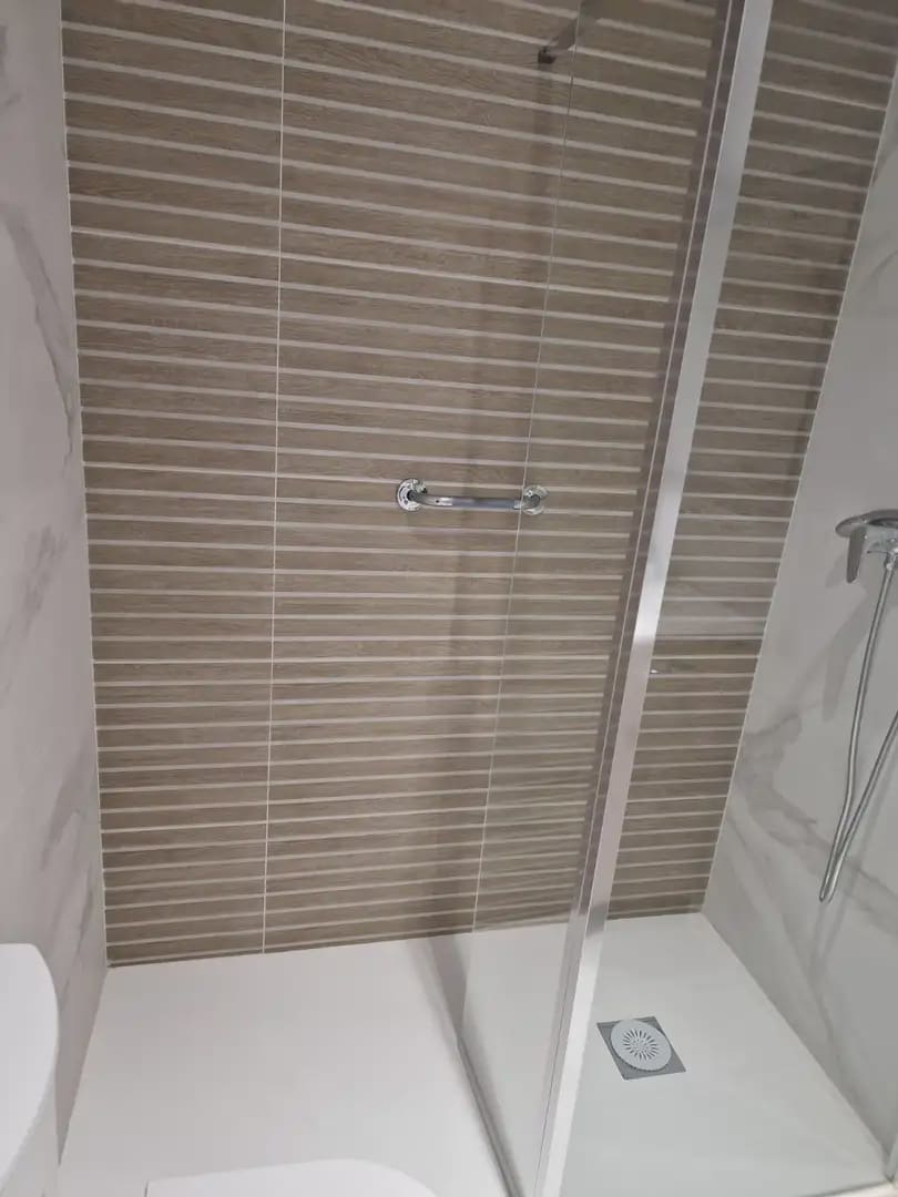 1 slaapkamer Appartement te huur in Granada stad - € 800 (Ref: 9891040)