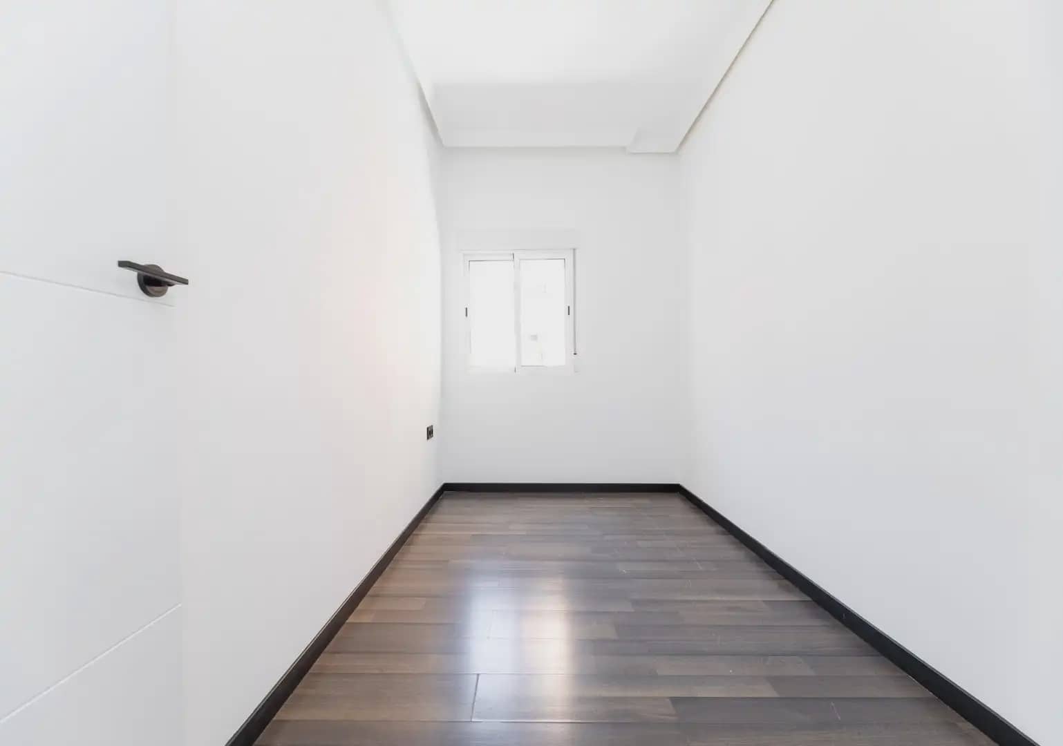 Piso de 3 habitaciones en Granada ciudad en venta - 139.000 € (Ref: 9891376)