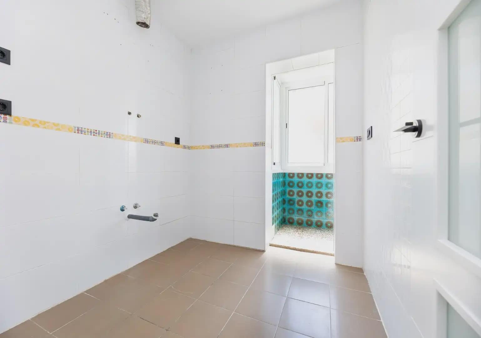 Piso de 3 habitaciones en Granada ciudad en venta - 139.000 € (Ref: 9891376)