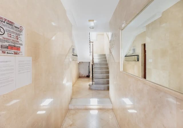Piso de 3 habitaciones en Angustias - Chana - Encina, Granada ciudad en venta - 139.000 € (Ref: 9891376)