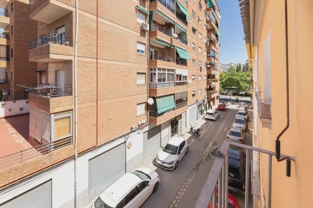 Piso de 3 habitaciones en Angustias - Chana - Encina, Granada ciudad en venta - 139.000 € (Ref: 9891376)