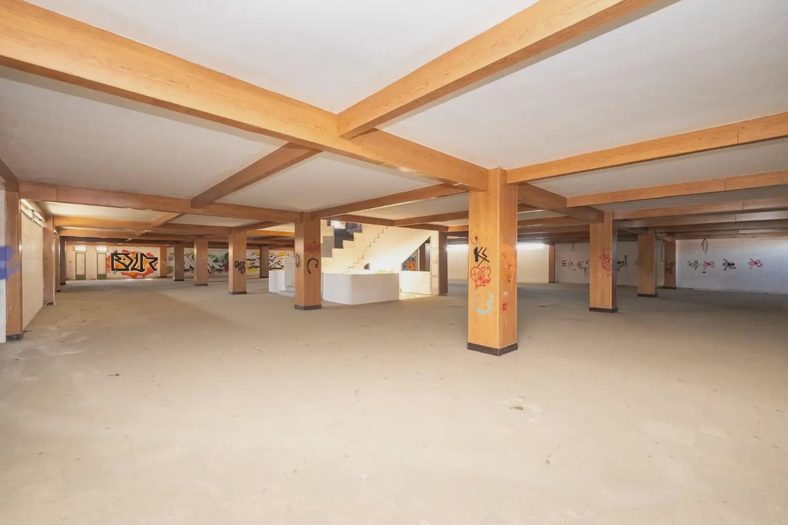 Comercial para venda em Albolote - 3 000 000 € (Ref: 9892951)