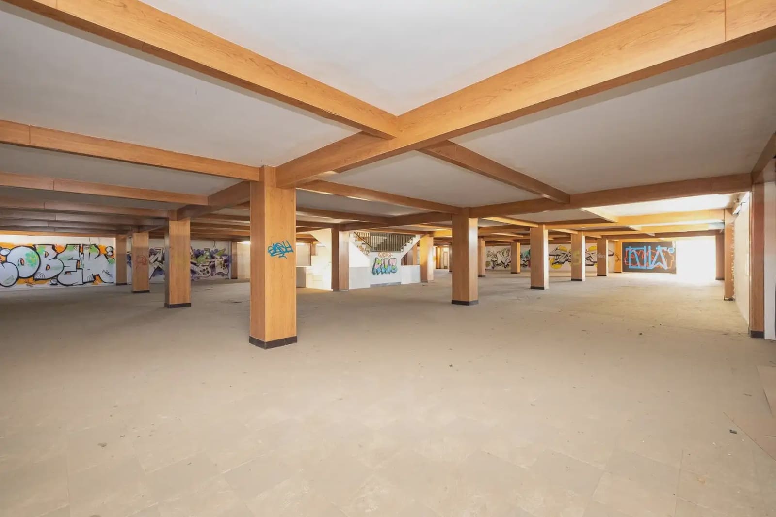 Comercial para venda em Albolote - 3 000 000 € (Ref: 9892951)