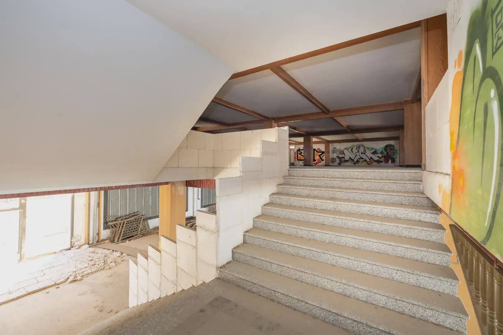 Comercial para venda em Albolote - 3 000 000 € (Ref: 9892951)