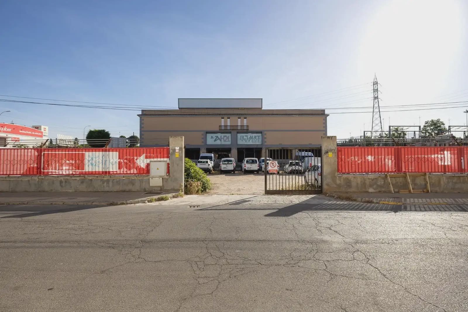Comercial para venda em Albolote - 3 000 000 € (Ref: 9892951)