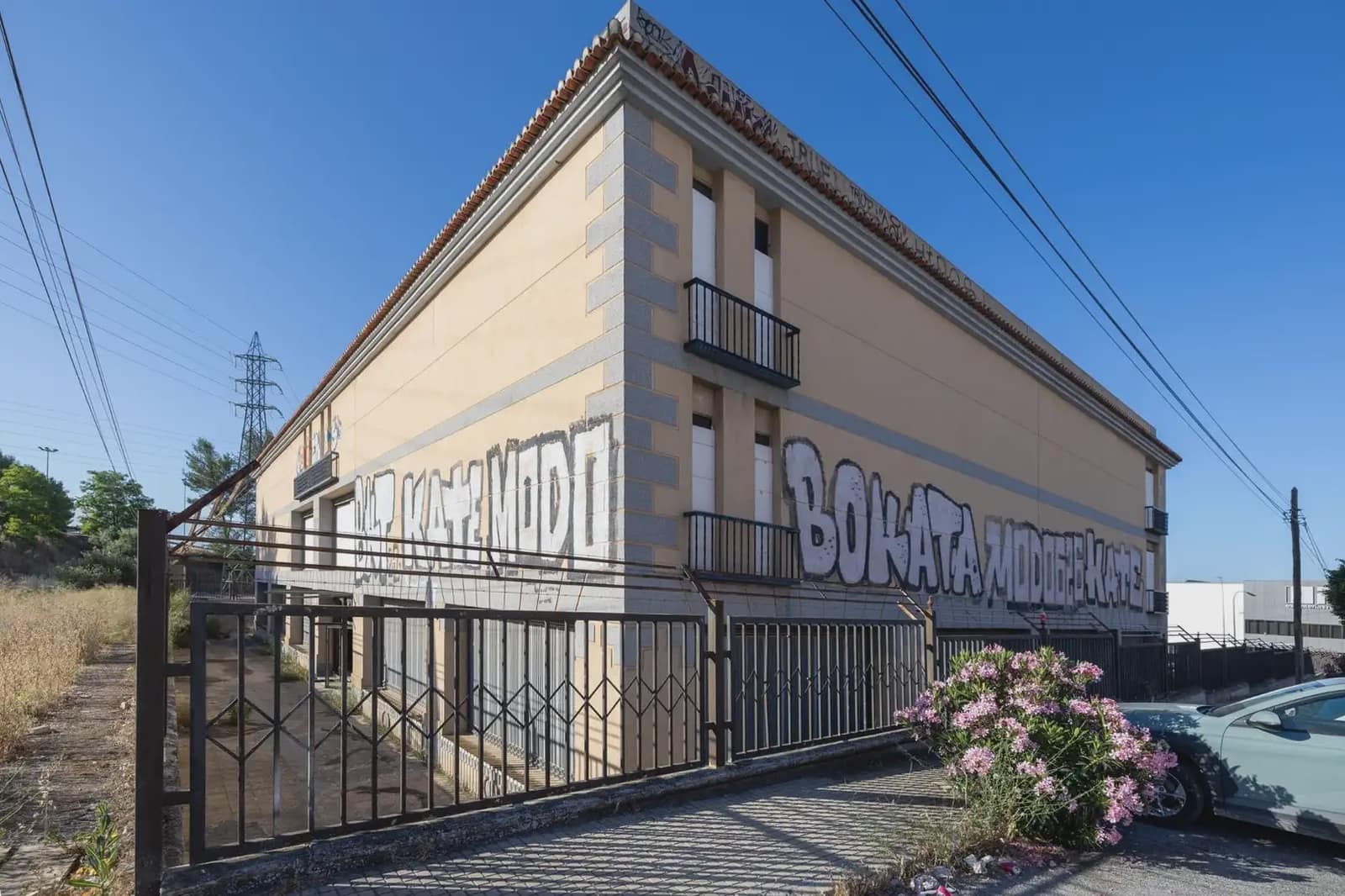 Comercial para venda em Albolote - 3 000 000 € (Ref: 9892951)