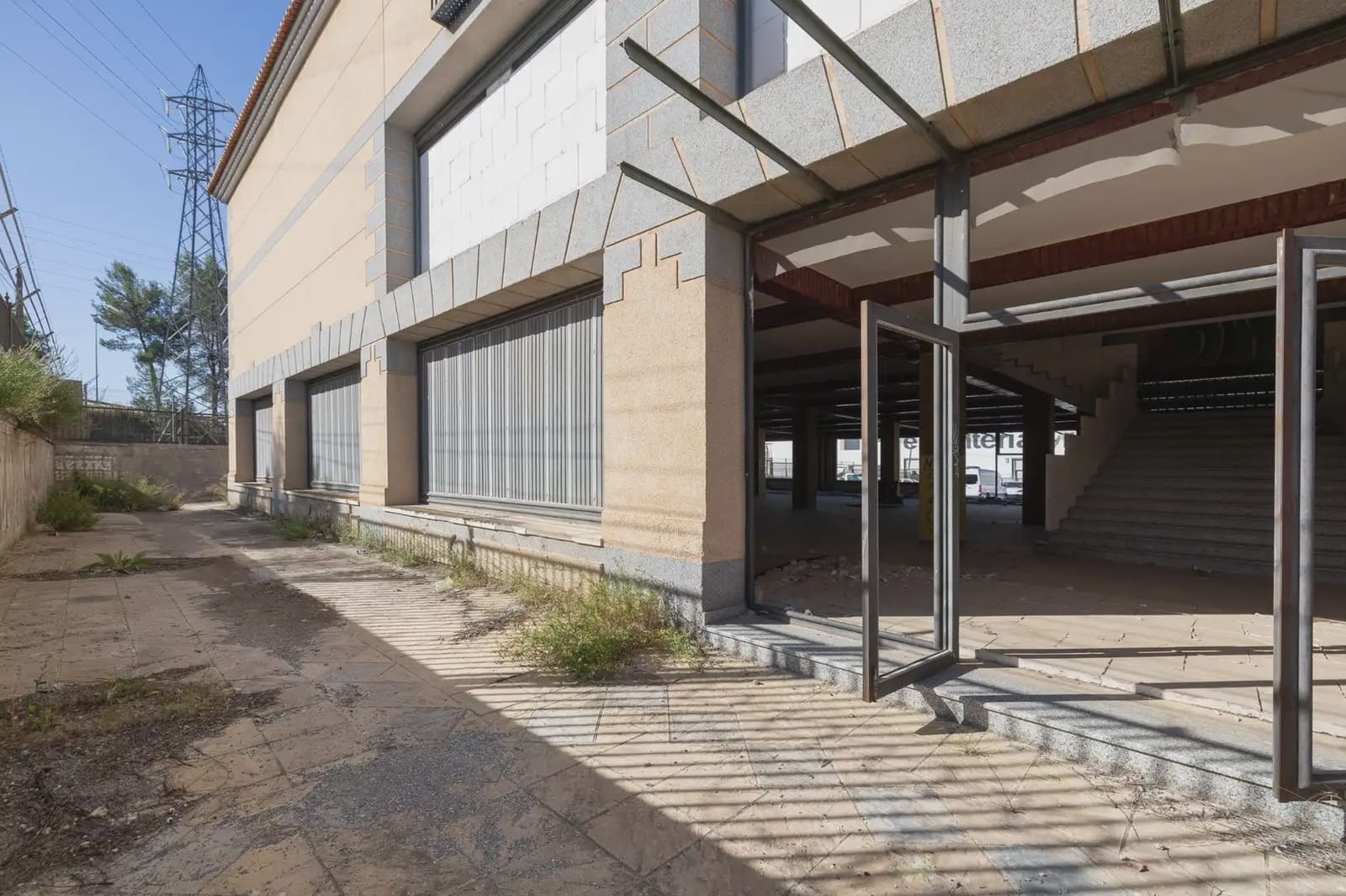 Comercial para venda em Albolote - 3 000 000 € (Ref: 9892951)