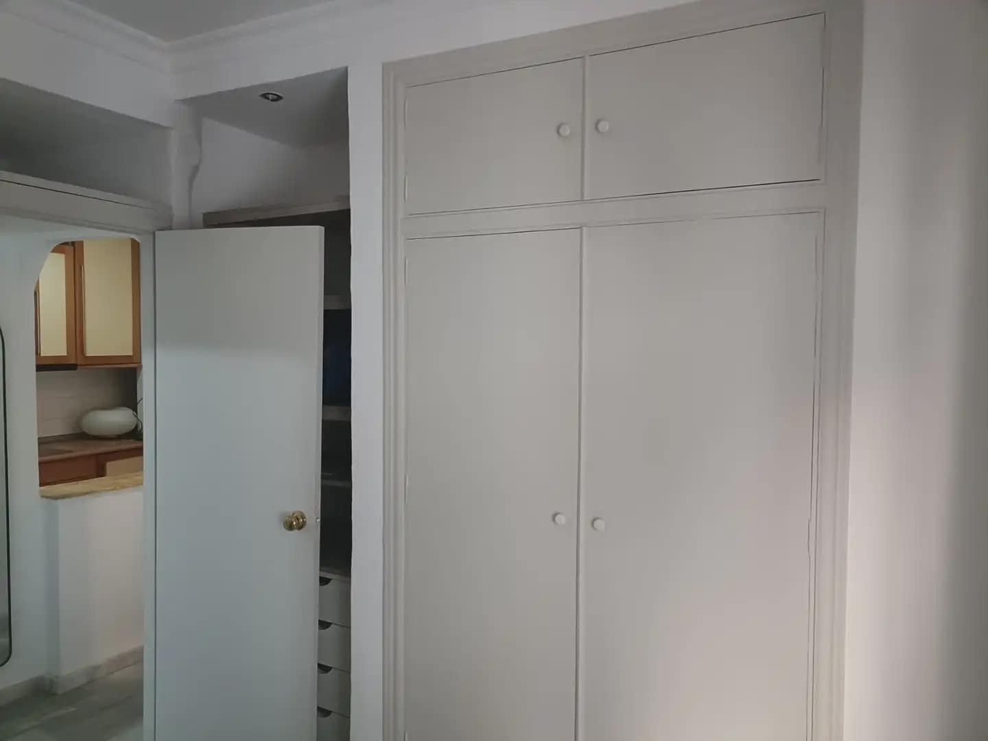 Piso de 2 habitaciones en Granada ciudad en alquiler - 850 € (Ref: 9893538)