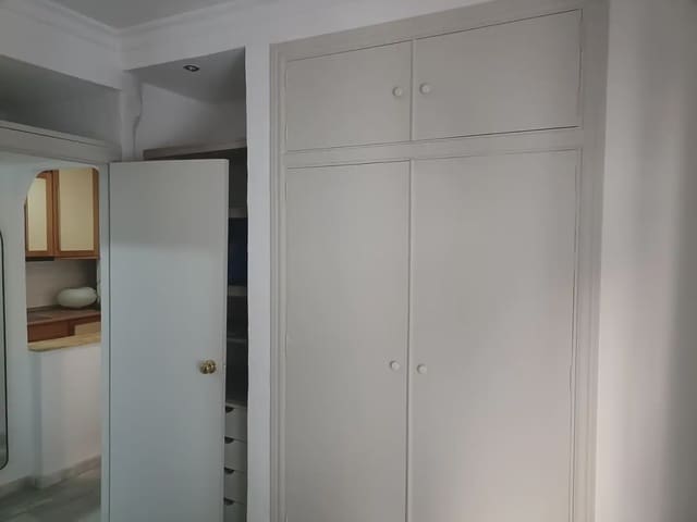 2 slaapkamer Flat te huur in Centro - Sagrario, Granada stad - € 850 (Ref: 9893538)