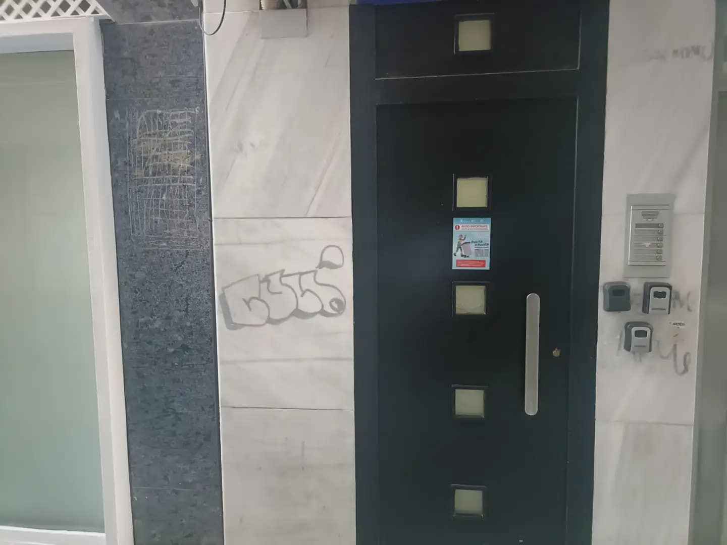 Piso de 2 habitaciones en Granada ciudad en alquiler - 850 € (Ref: 9893538)