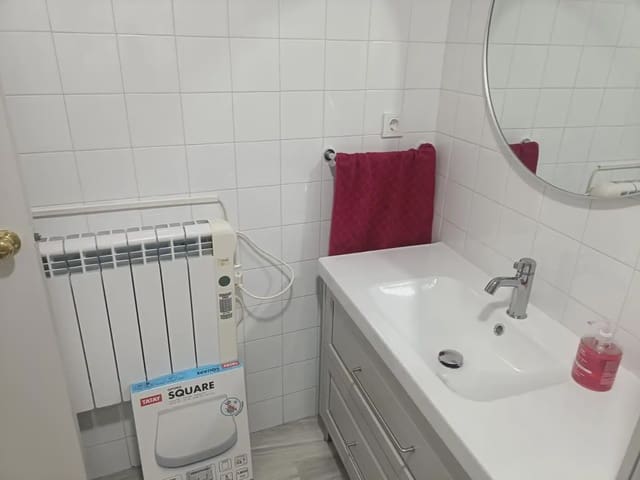 2 slaapkamer Flat te huur in Centro - Sagrario, Granada stad - € 850 (Ref: 9893538)