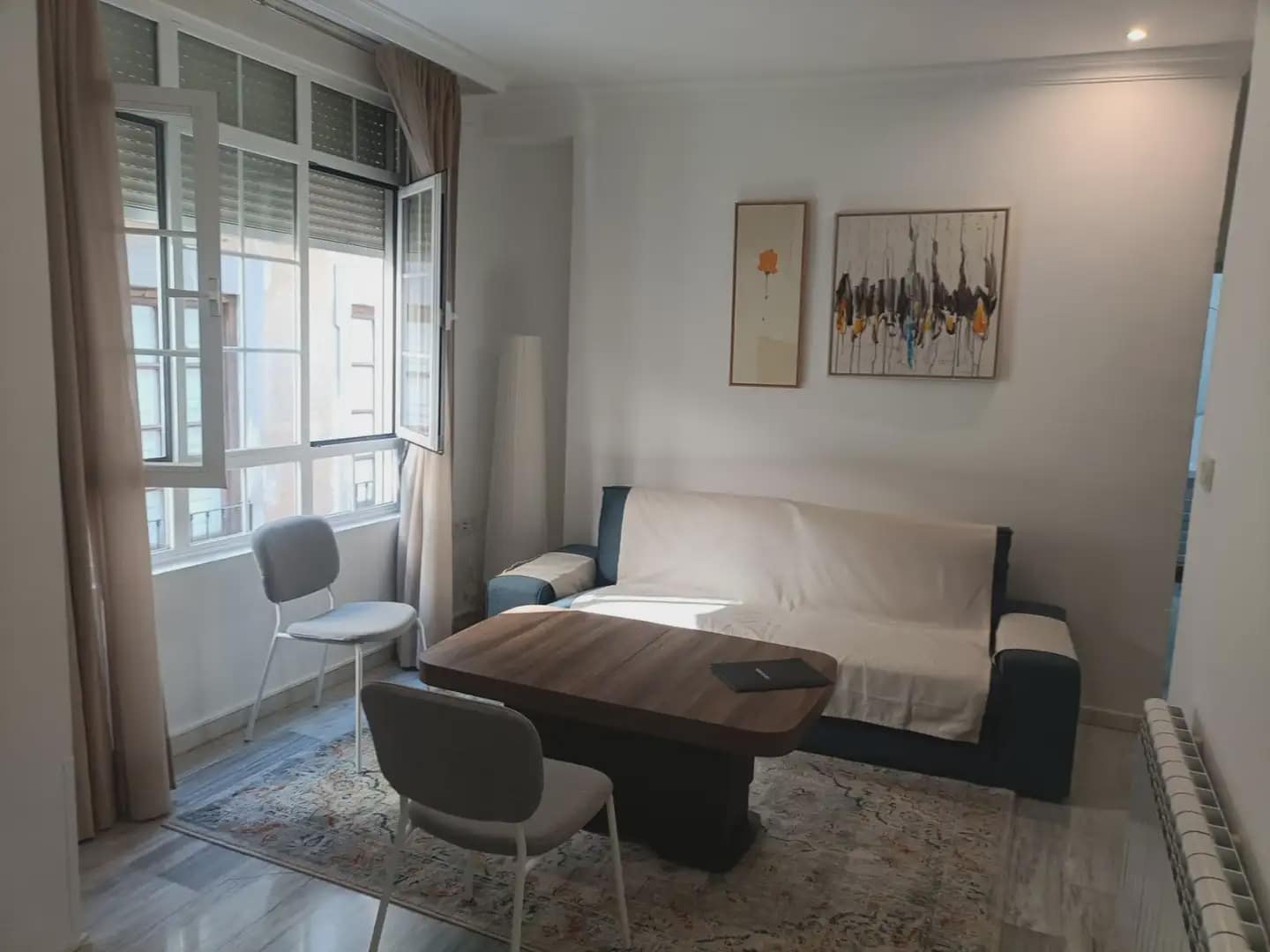 Piso de 2 habitaciones en Granada ciudad en alquiler - 850 € (Ref: 9893538)