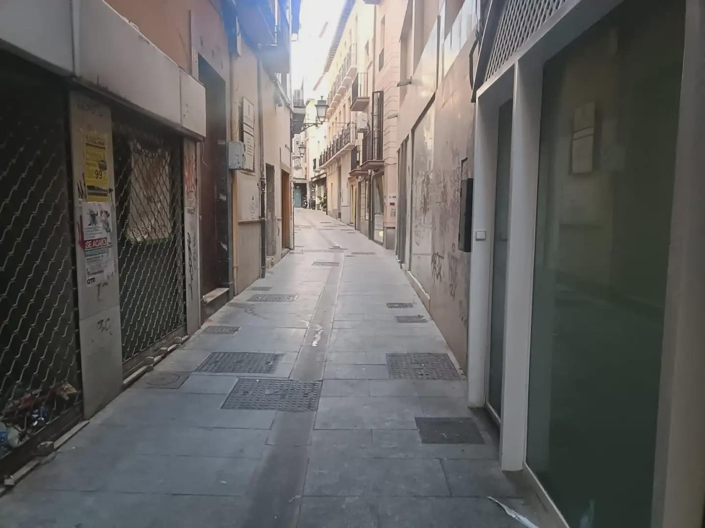 Piso de 2 habitaciones en Granada ciudad en alquiler - 850 € (Ref: 9893538)