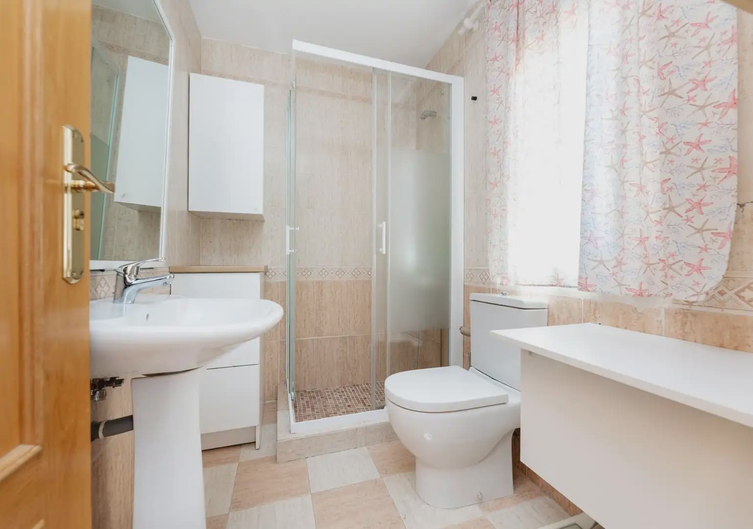 4 bedroom Townhouse for sale in La Zubia with pool garage - € 269,500 (Ref: 9893540)