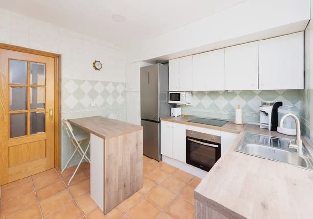 4 bedroom Townhouse for sale in La Zubia with pool garage - € 269,500 (Ref: 9893540)