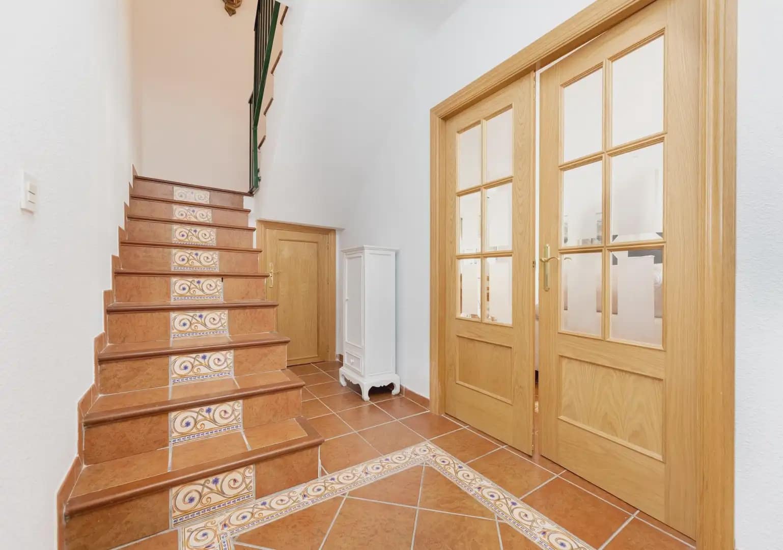 4 bedroom Townhouse for sale in La Zubia with pool garage - € 269,500 (Ref: 9893540)