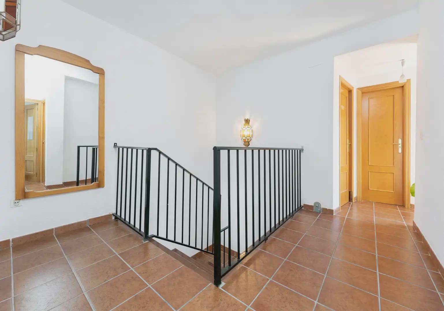 4 bedroom Townhouse for sale in La Zubia with pool garage - € 269,500 (Ref: 9893540)
