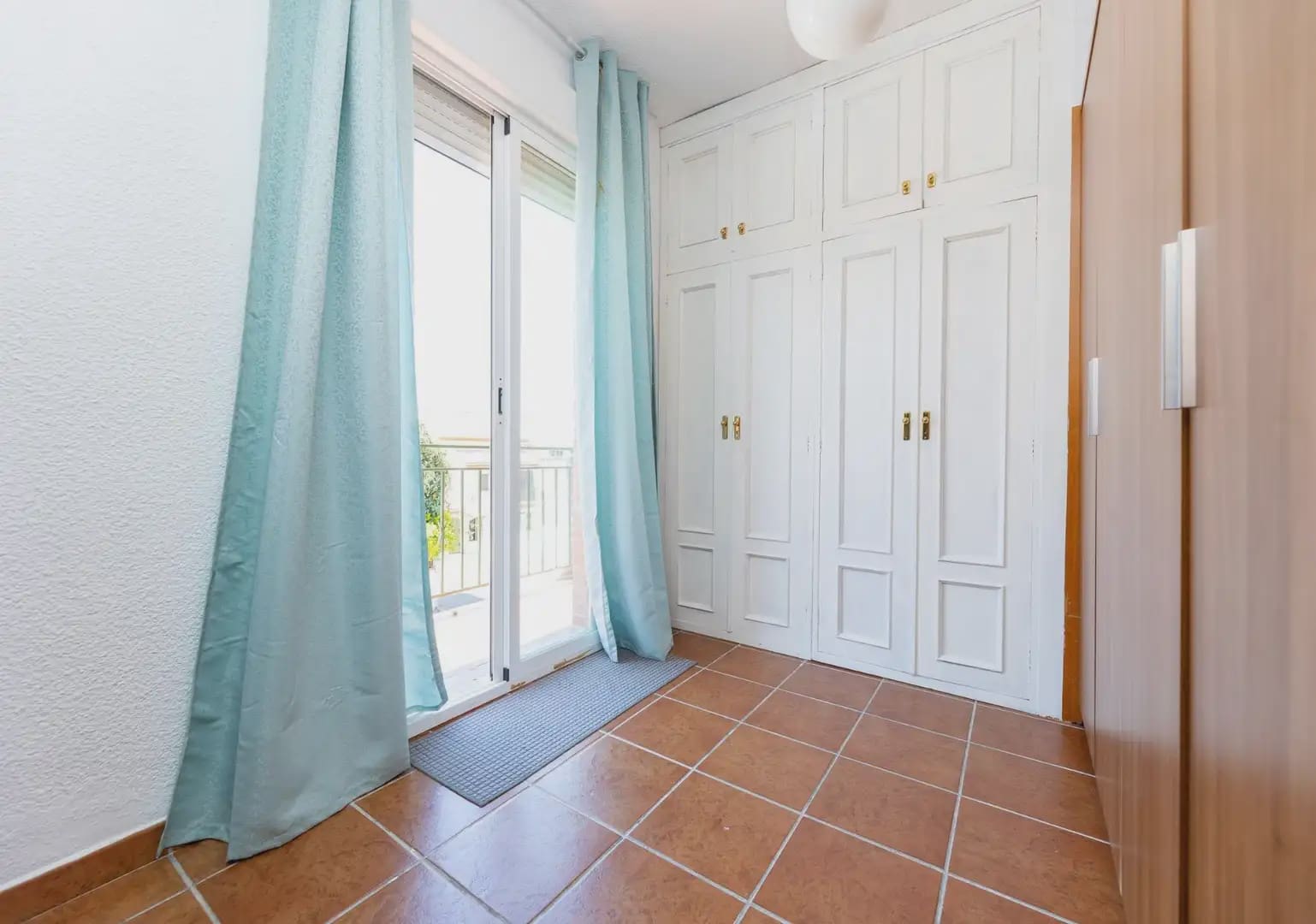 4 bedroom Townhouse for sale in La Zubia with pool garage - € 269,500 (Ref: 9893540)
