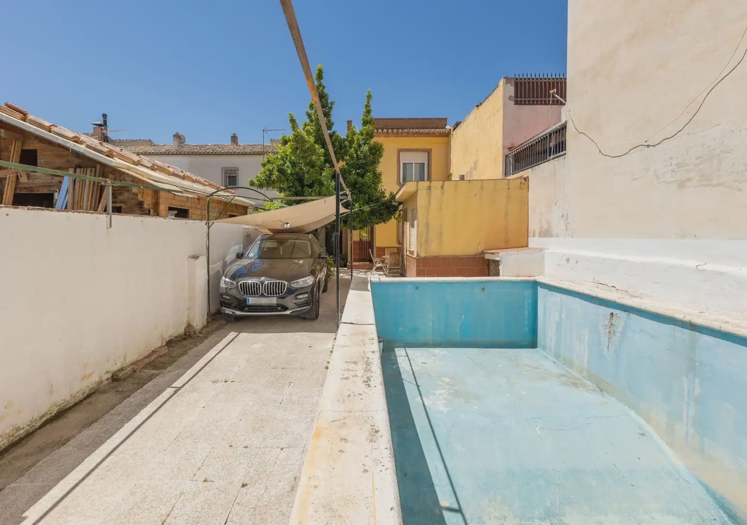 4 bedroom Townhouse for sale in La Zubia with pool garage - € 269,500 (Ref: 9893540)