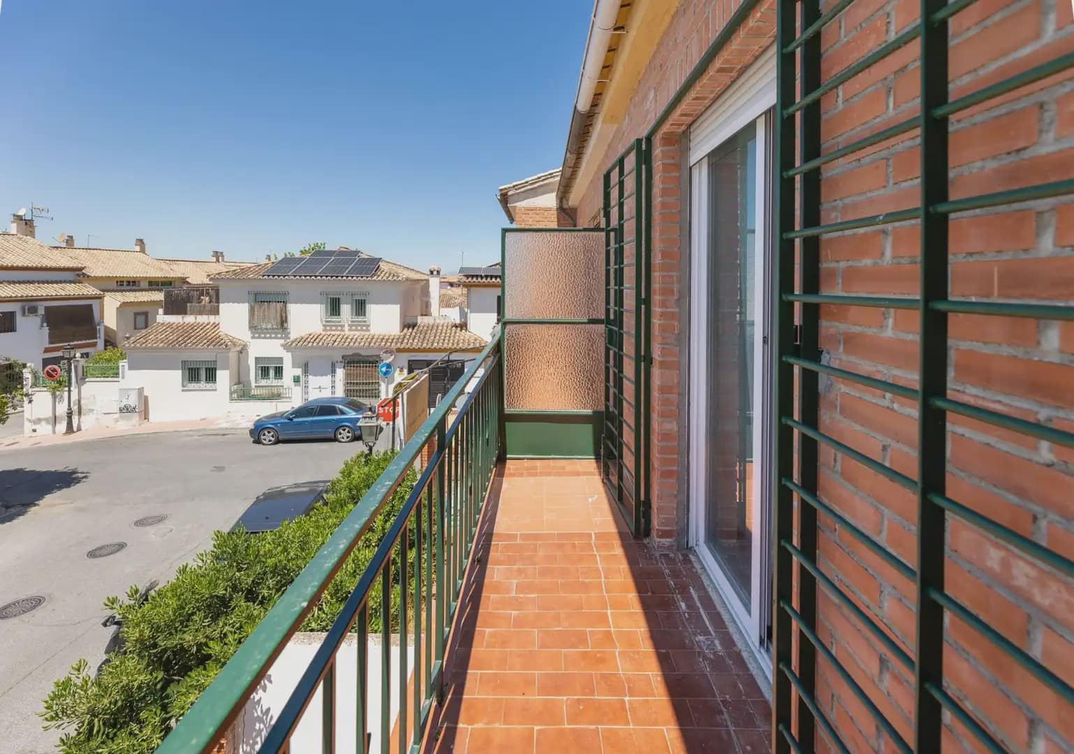 4 bedroom Townhouse for sale in La Zubia with pool garage - € 269,500 (Ref: 9893540)
