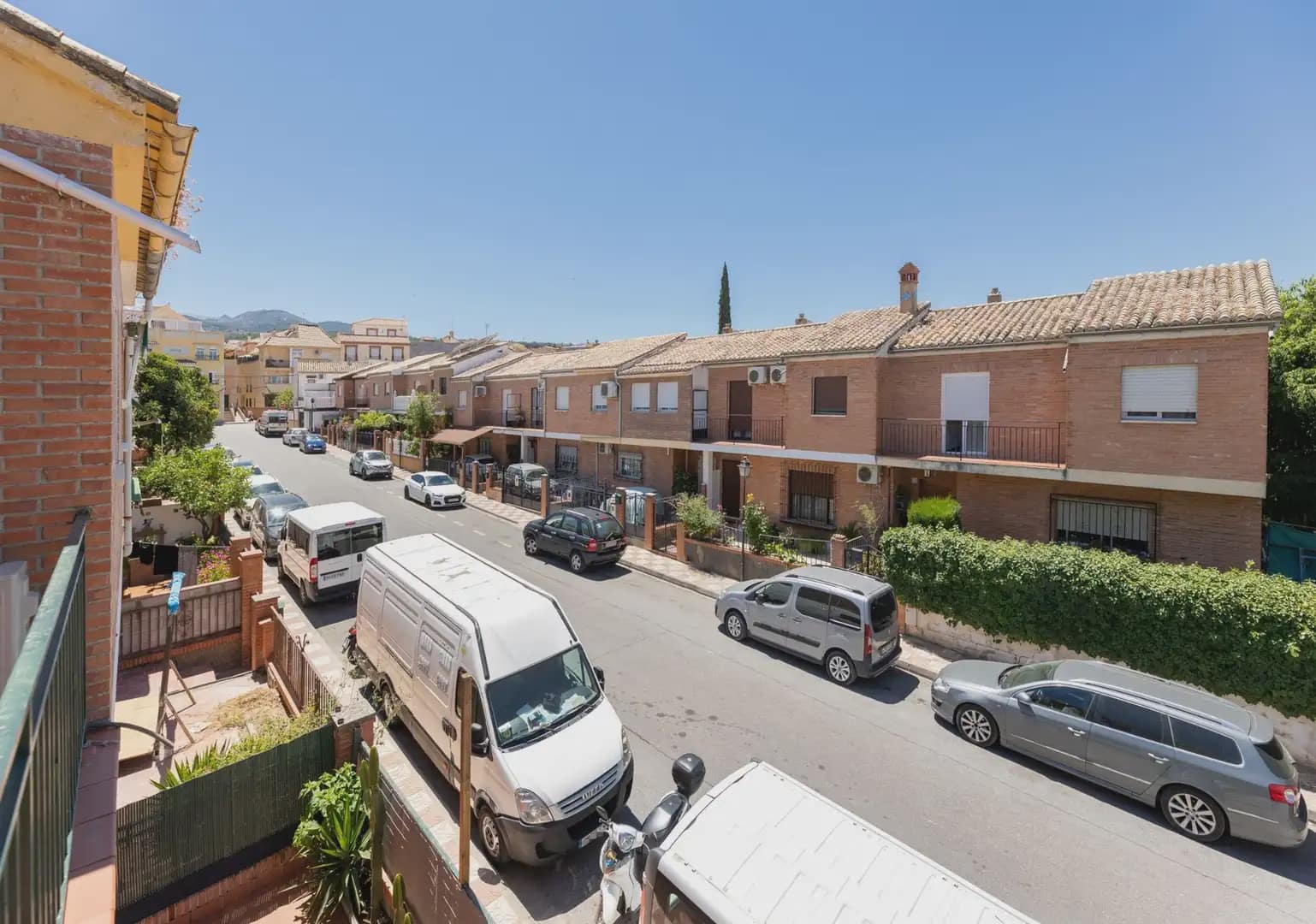 4 bedroom Townhouse for sale in La Zubia with pool garage - € 269,500 (Ref: 9893540)