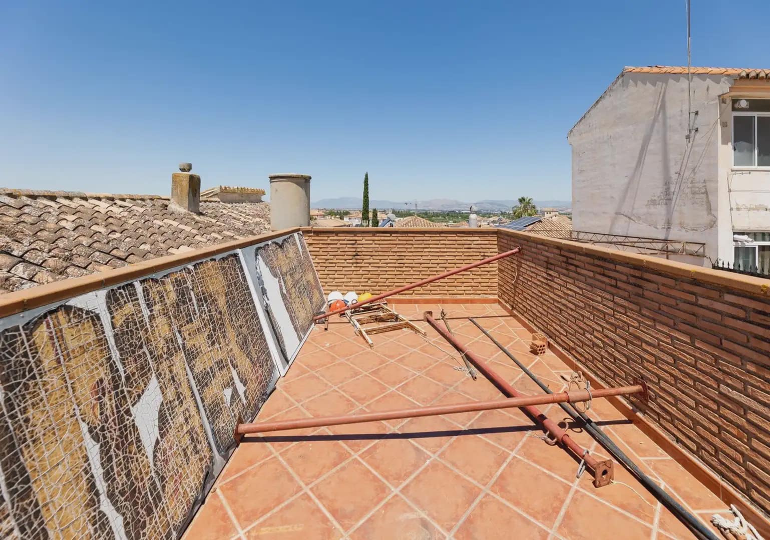 4 bedroom Townhouse for sale in La Zubia with pool garage - € 269,500 (Ref: 9893540)
