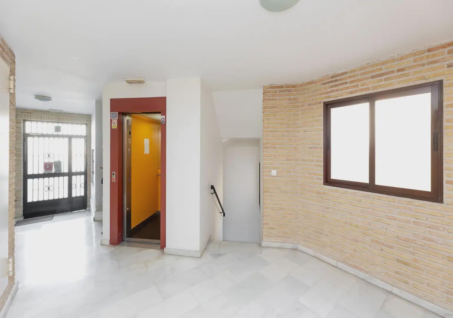 2 bedroom Penthouse for sale in Monachil with garage - € 195,000 (Ref: 9893541)