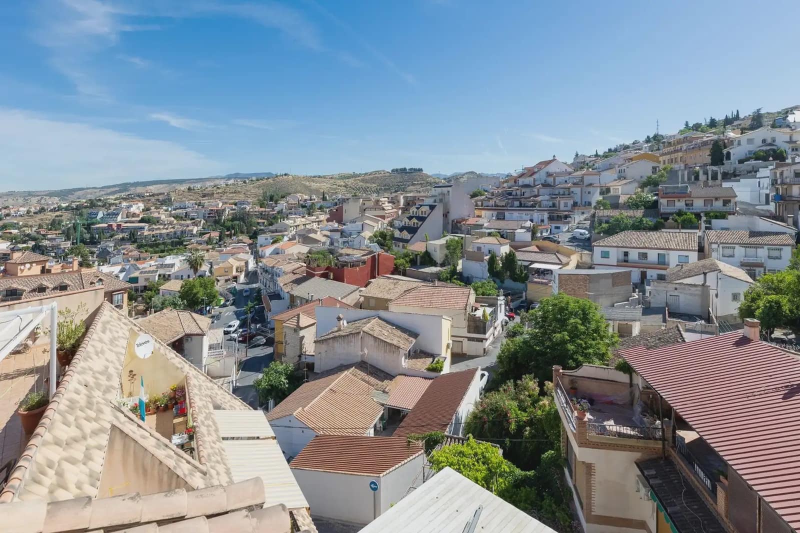 2 bedroom Penthouse for sale in Monachil with garage - € 195,000 (Ref: 9893541)