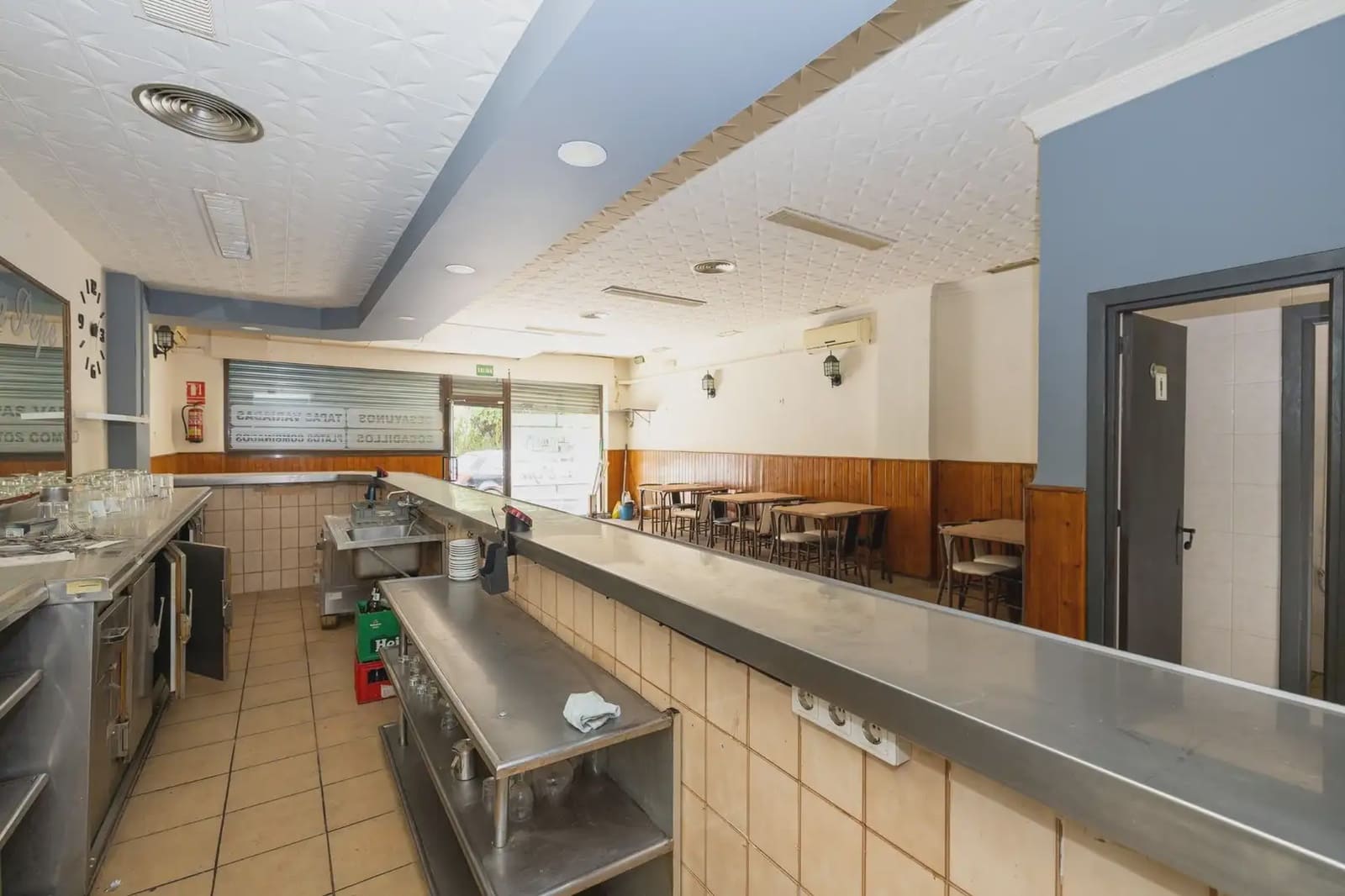 Local Comercial en Granada ciudad en venta - 115.000 € (Ref: 9894880)