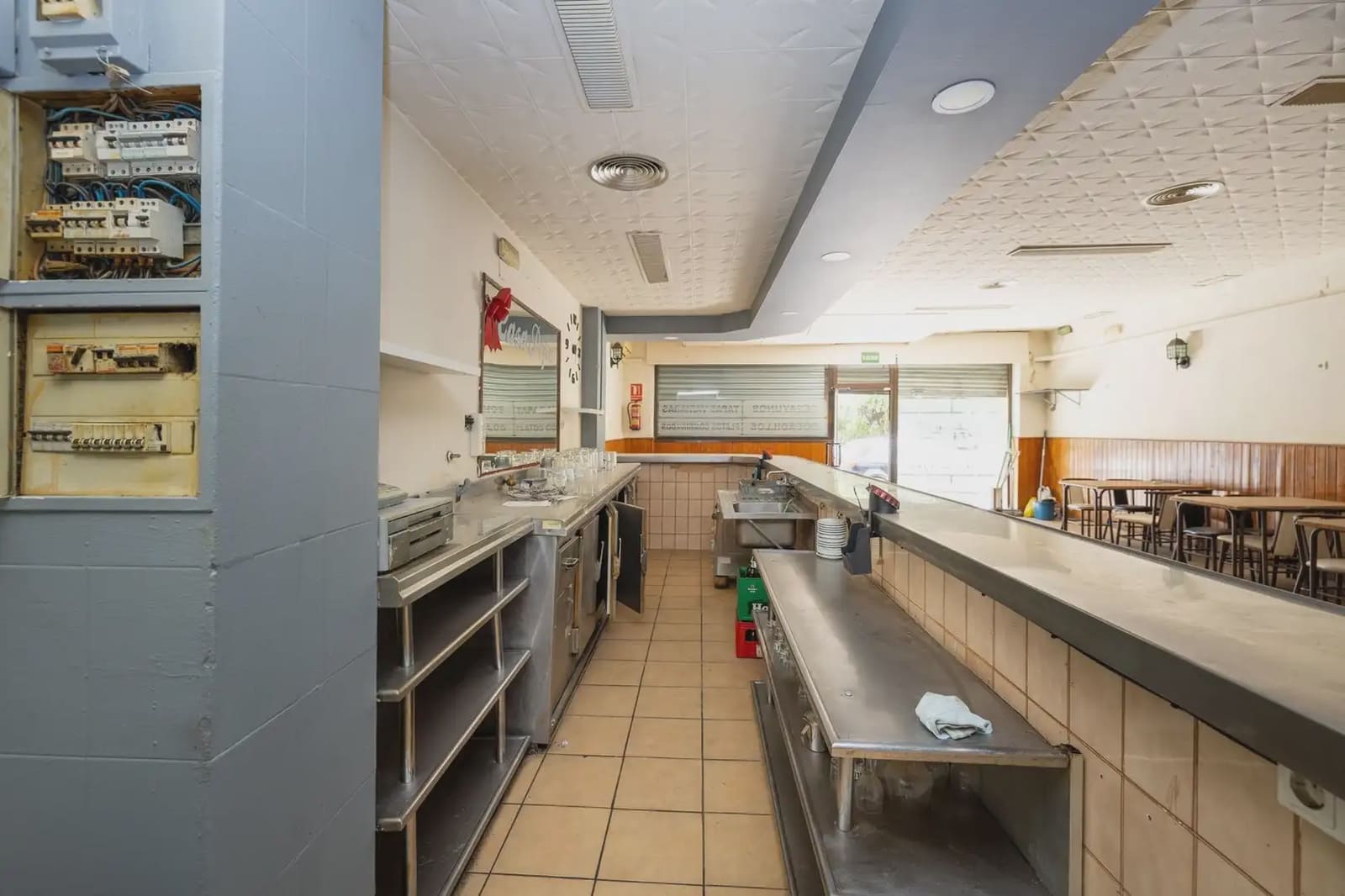 Local Comercial en Granada ciudad en venta - 115.000 € (Ref: 9894880)