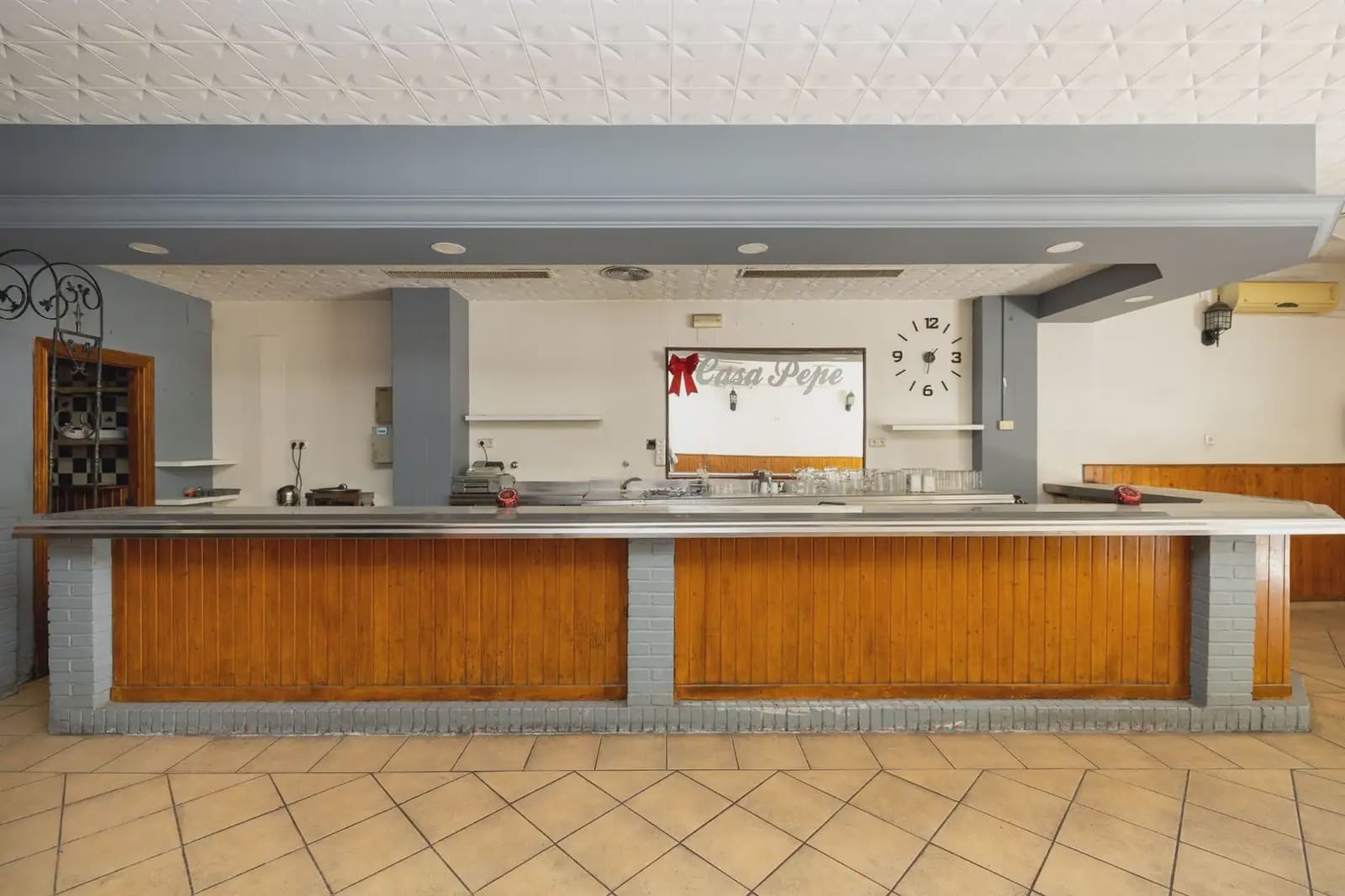 Local Comercial en Granada ciudad en venta - 115.000 € (Ref: 9894880)