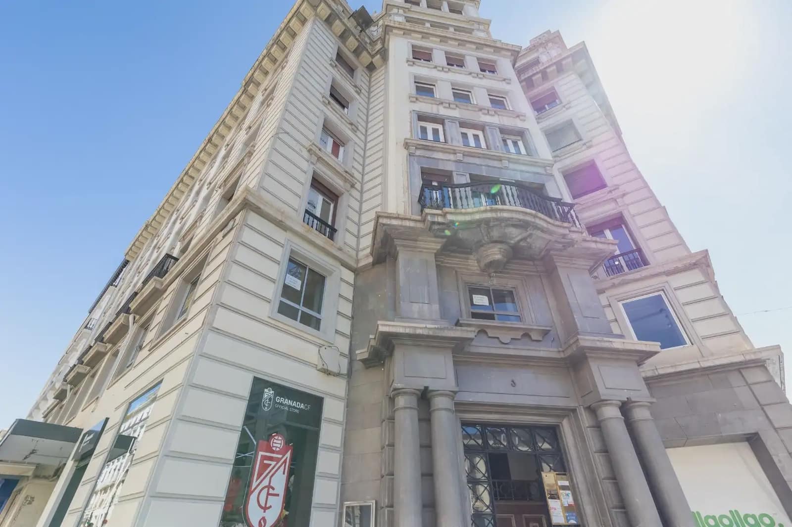 Biuro do wynajęcia w Miasto Grenada - 1 800 € (Ref: 9895130)