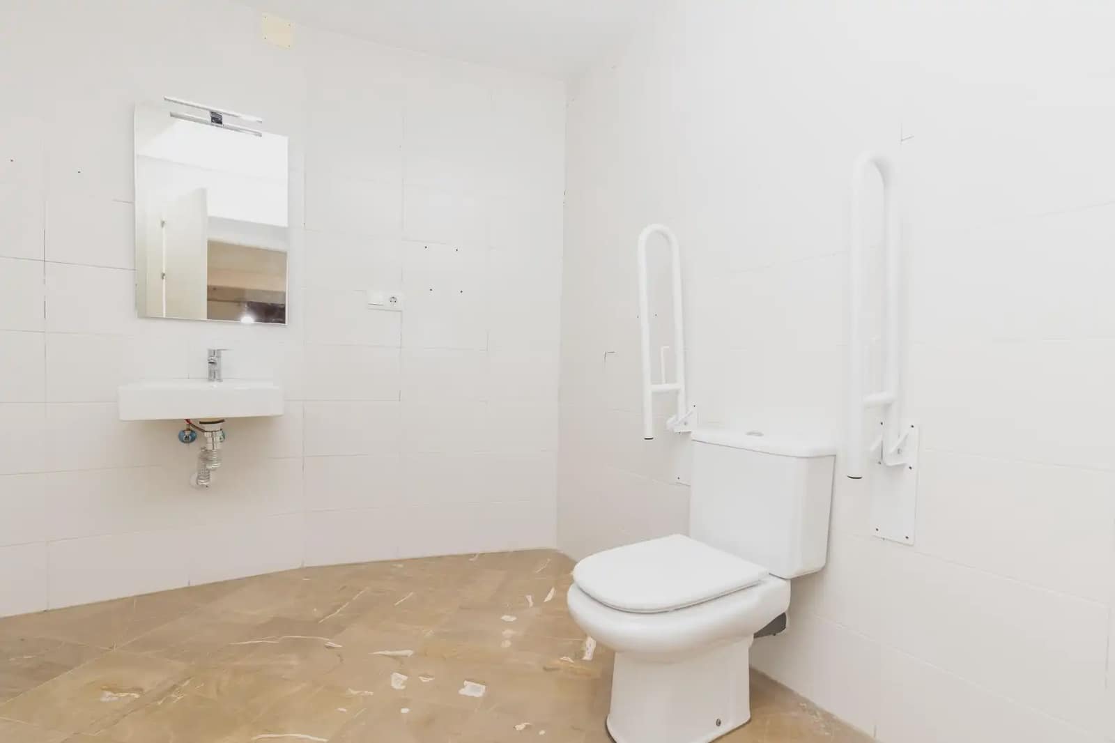 Biuro do wynajęcia w Miasto Grenada - 1 800 € (Ref: 9895130)