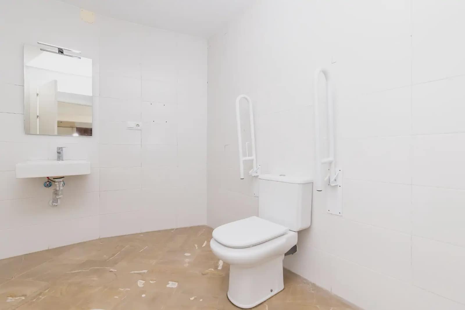 Biuro do wynajęcia w Miasto Grenada - 1 800 € (Ref: 9895130)