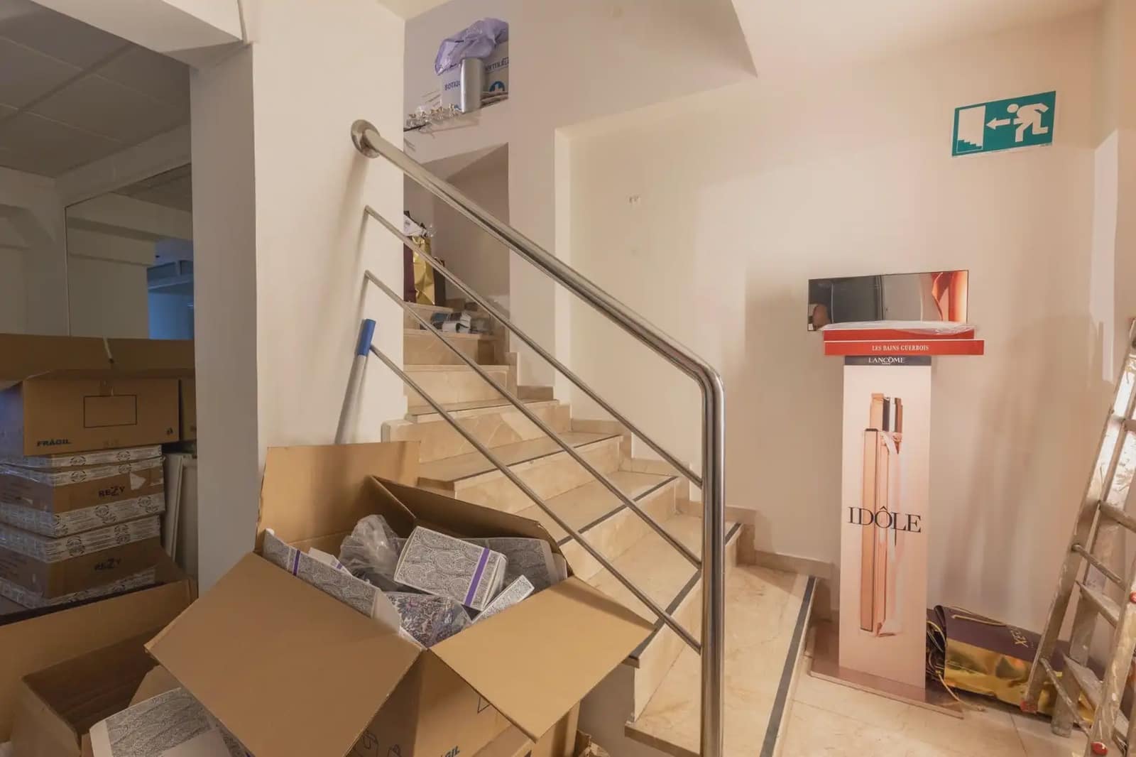 Kaupallinen myytävänä paikassa Granada kaupunki - 450 000 € (Ref: 9898582)