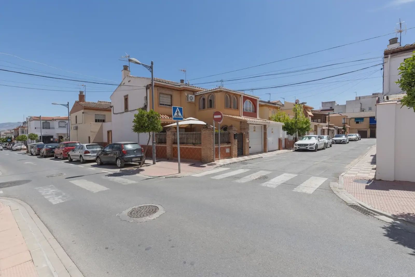 5 bedroom Terraced Villa for sale in Armilla with garage - € 295,000 (Ref: 9898583)