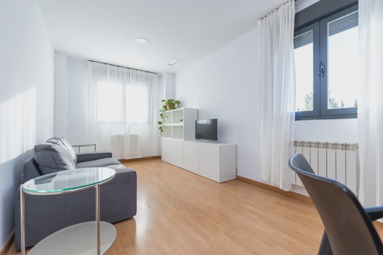 1 slaapkamer Flat te huur in Granada stad met zwembad - € 750 (Ref: 9901617)