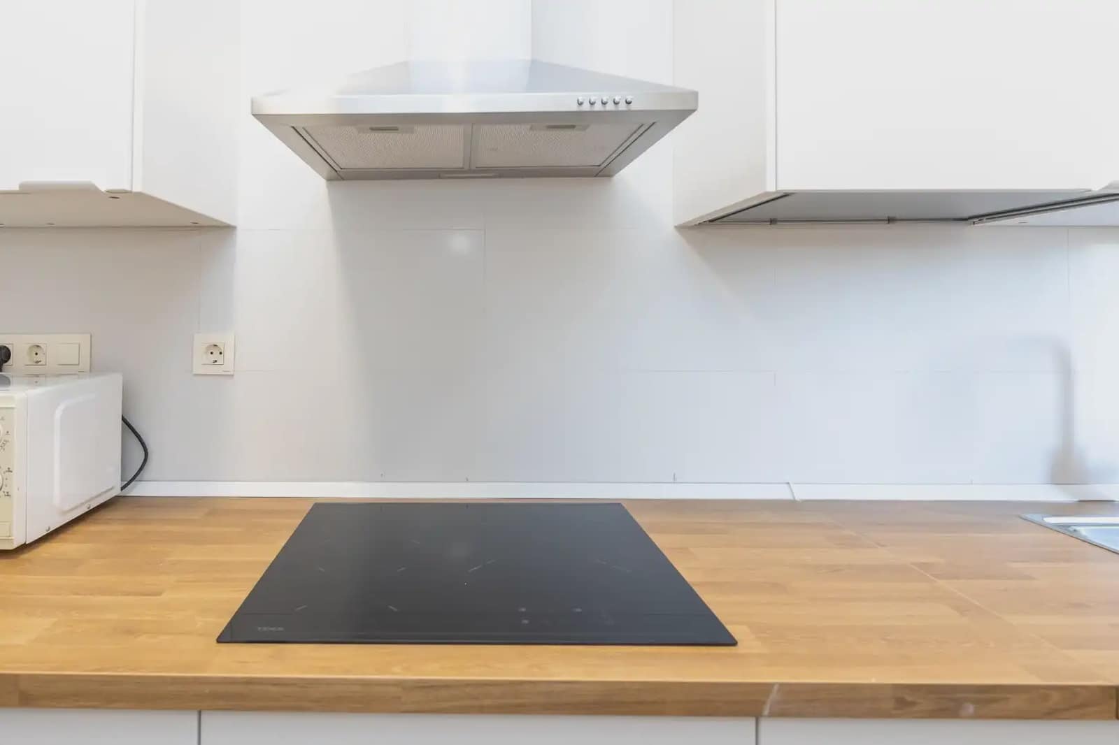 1 slaapkamer Flat te huur in Granada stad met zwembad - € 750 (Ref: 9901617)