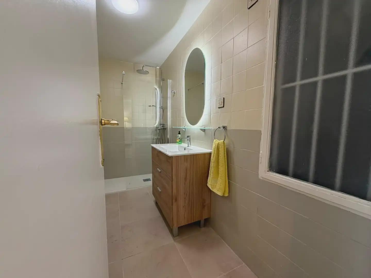 2 soverom Leilighet til leie i Granada by - € 980 (Ref: 9902078)