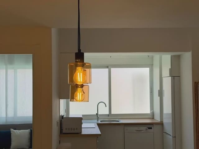 2 soverom Leilighet til leie i San Matías - Realejo, Granada by - € 980 (Ref: 9902078)