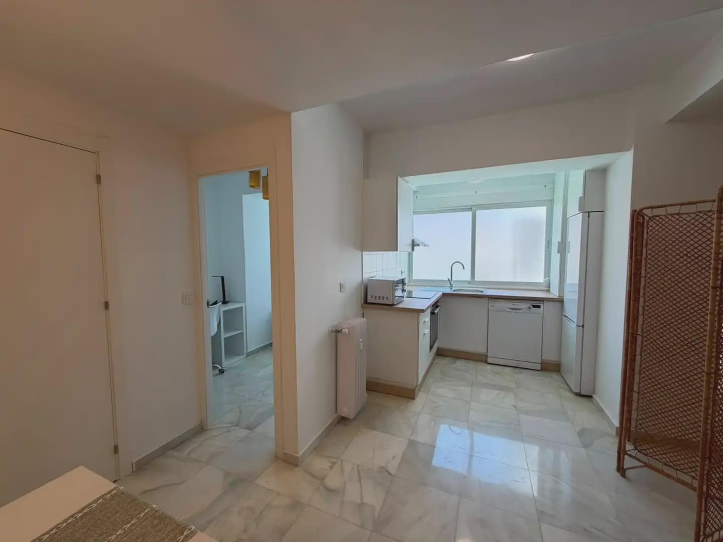 2 soverom Leilighet til leie i Granada by - € 980 (Ref: 9902078)