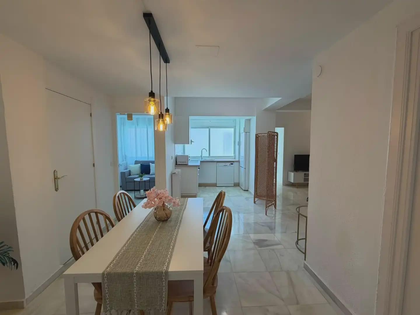 2 soverom Leilighet til leie i Granada by - € 980 (Ref: 9902078)