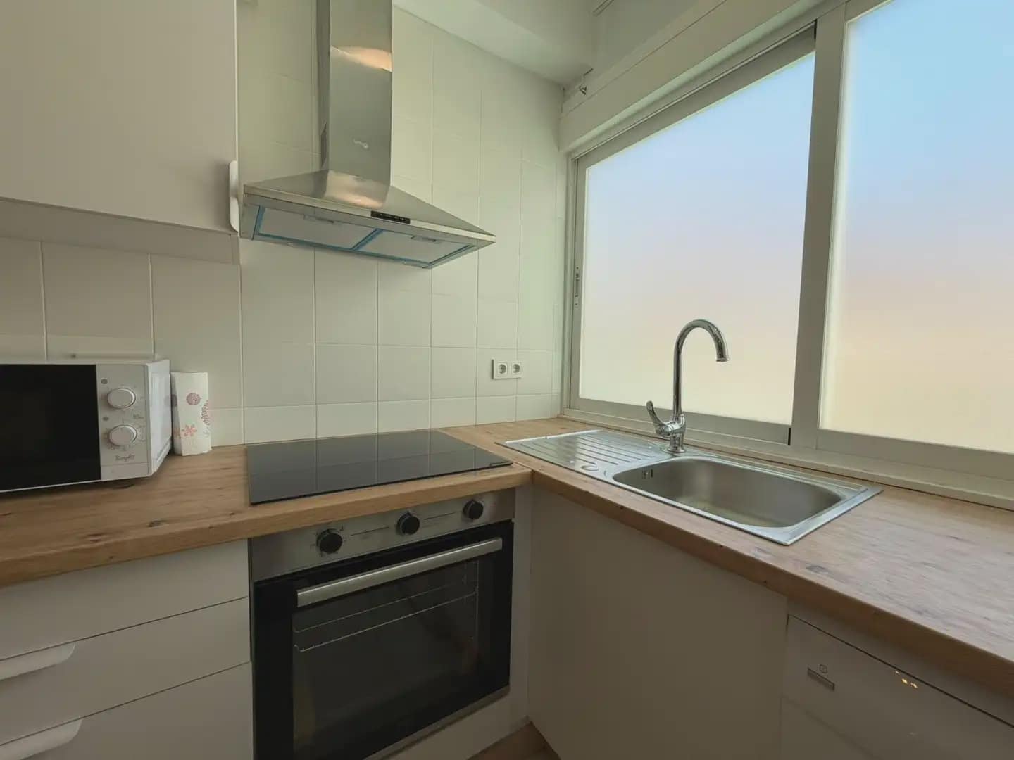 2 soverom Leilighet til leie i Granada by - € 980 (Ref: 9902078)