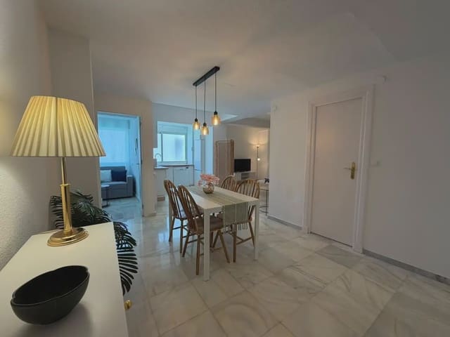 2 soverom Leilighet til leie i San Matías - Realejo, Granada by - € 980 (Ref: 9902078)